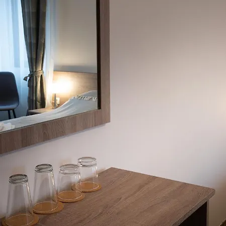 червената къща Perushtitsa