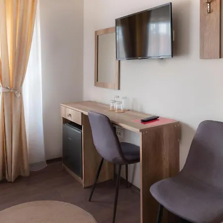 червената къща 3* Perushtitsa