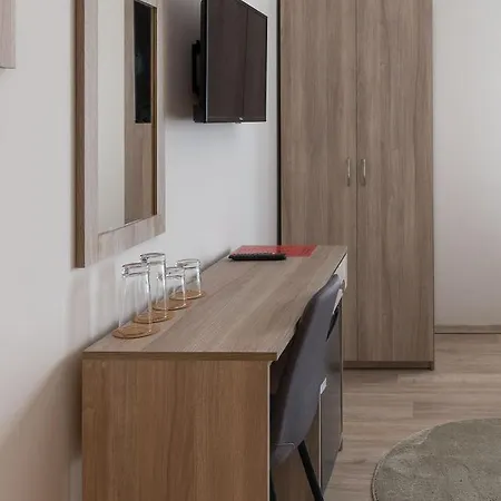 червената къща