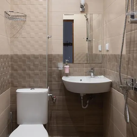 Guest house червената къща 3*