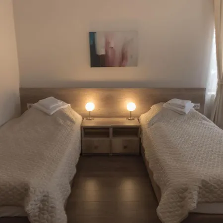 червената къща