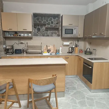 червената къща