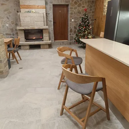 招待所 червената къща Perushtitsa