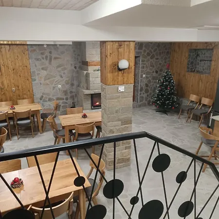 червената къща Guest house 3*