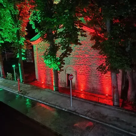 червената къща Perushtitsa