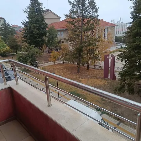 червената къща Perushtitsa