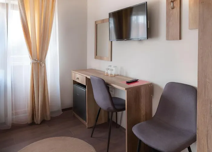 червената къща 3* Perushtitsa