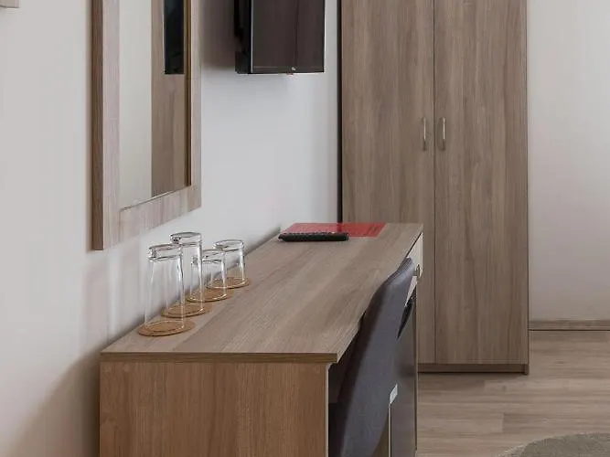 червената къща