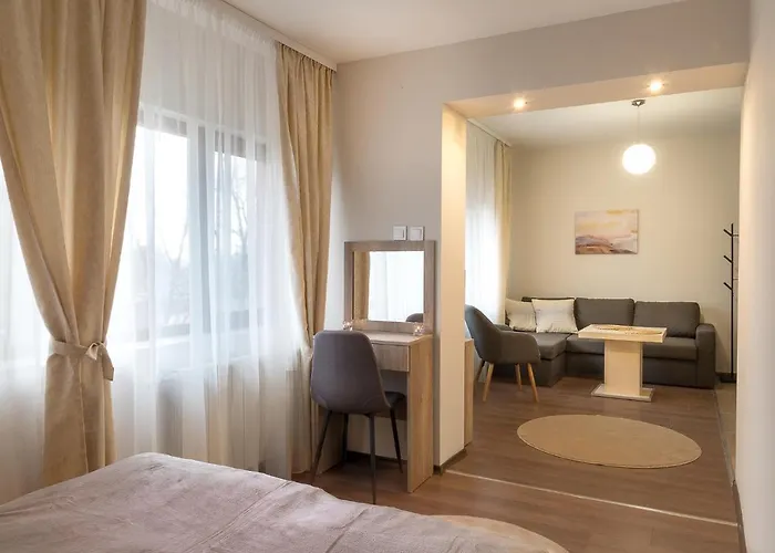 بيت ضيافة червената къща 3*