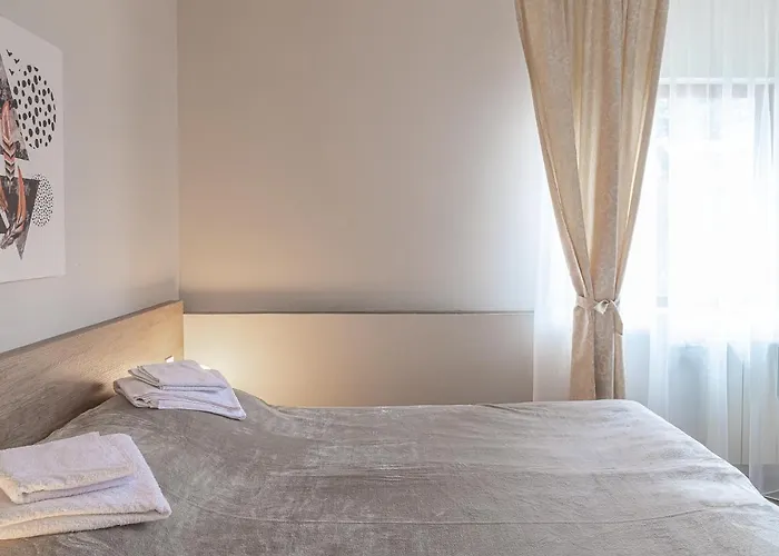 червената къща Perushtitsa