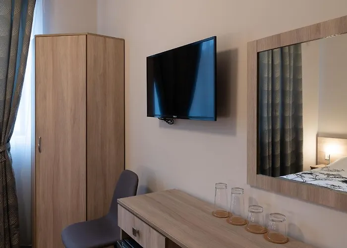 بيت ضيافة червената къща Perushtitsa