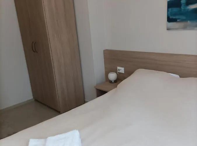 بيت ضيافة червената къща Perushtitsa