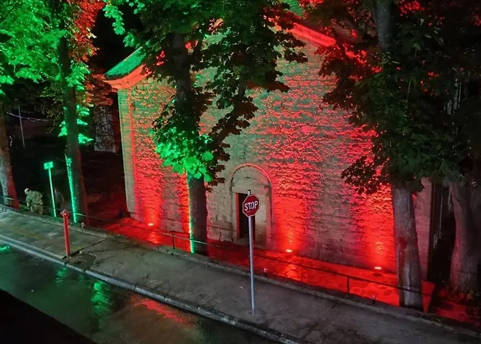 червената къща Perushtitsa